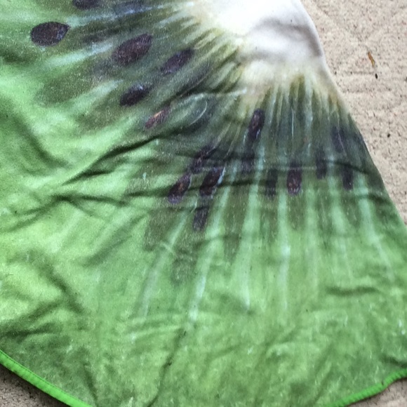 Round tablecloth - Picture 2 of 3